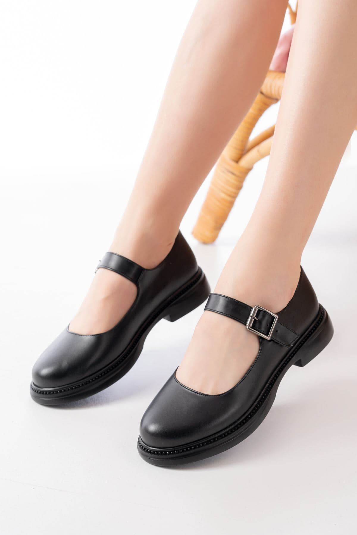 Kadın Topuklu Siyah Bantlı Kemerli Hafif Rahat Şık İş Ofis Günlük Ayakkabı YSN-4444